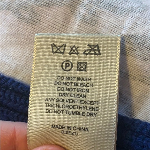 Burberry London Navy Blue Rib Knit Wool Scarf - Picture 3 of 9